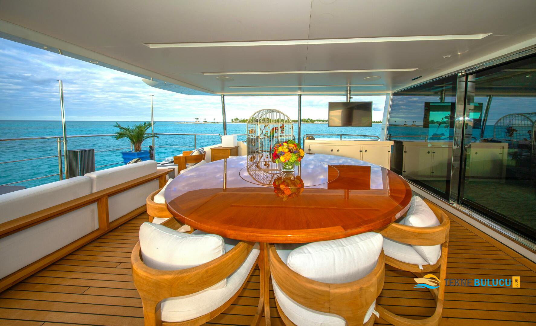 Benetti Supreme 108 2016 Model iç mekan 3