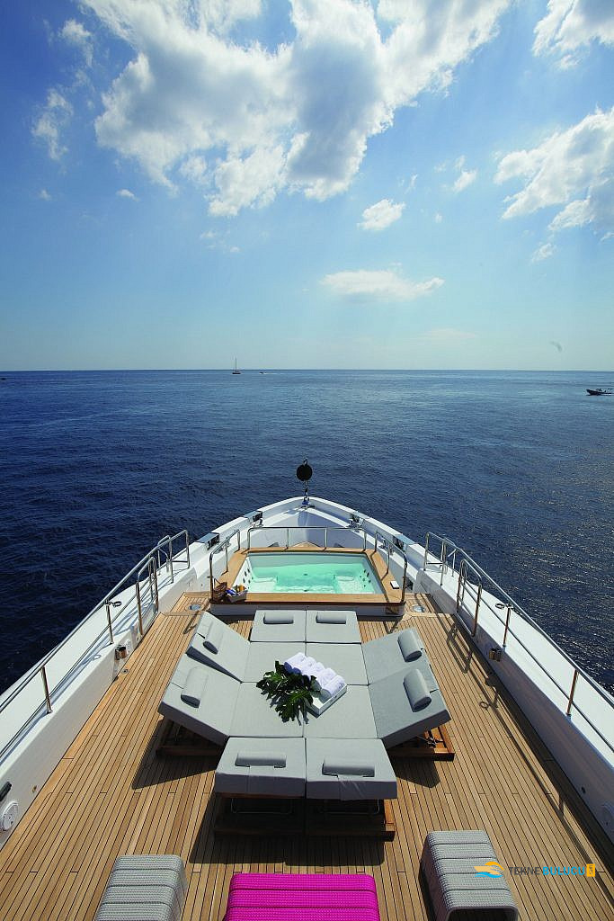 Benetti Mediterraneo 116 2017 Model iç mekan 3