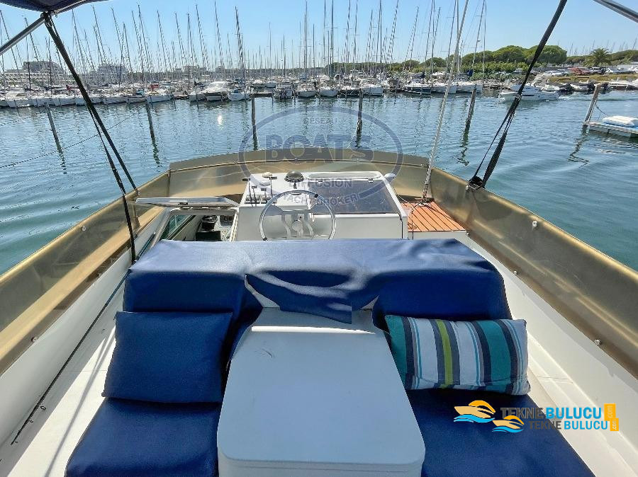 Ferretti Altura 44 1987 iç mekan 1