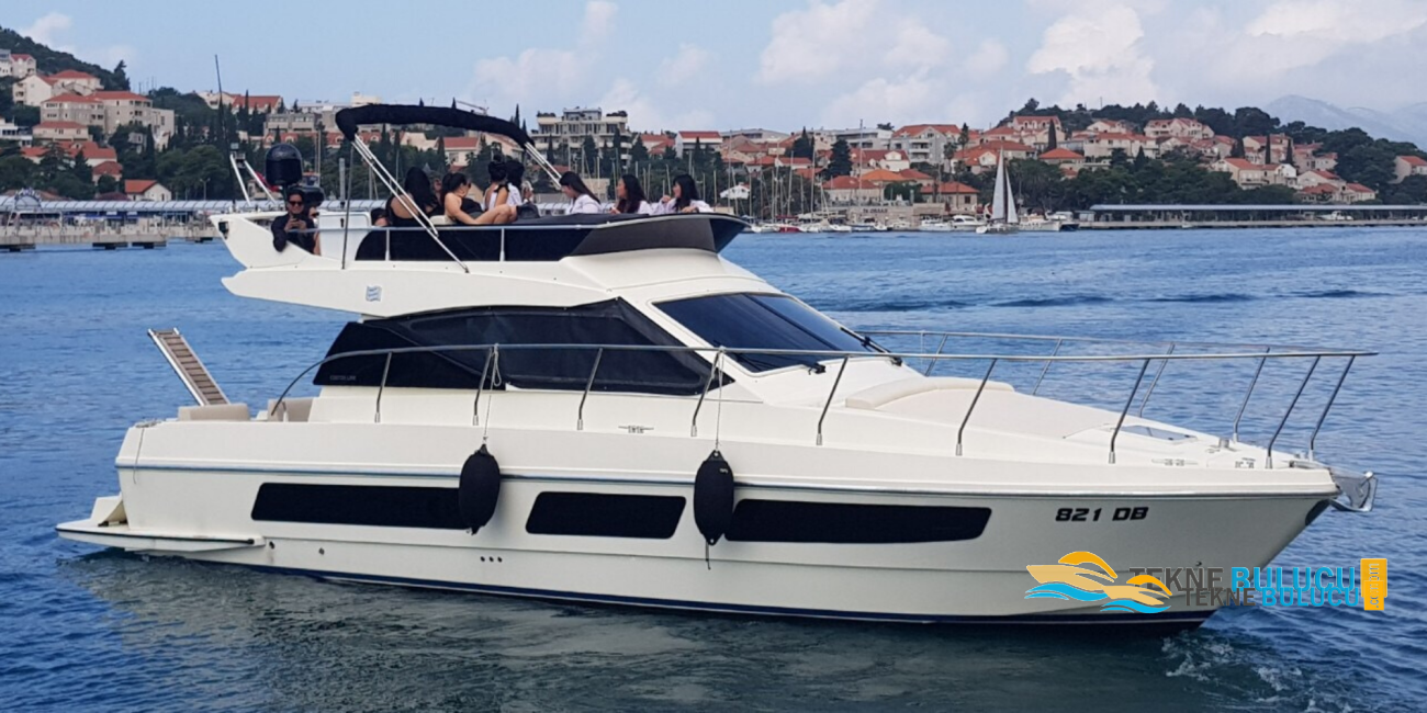 Ferretti 43 Fly 1993 iç mekan 3