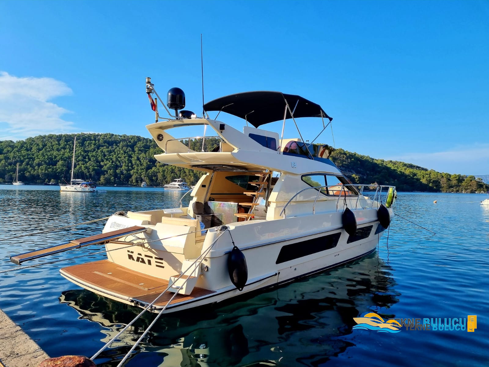 Ferretti 43 Fly 1994 inceleme