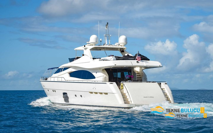 Ferretti 225 1995 iç mekan 3