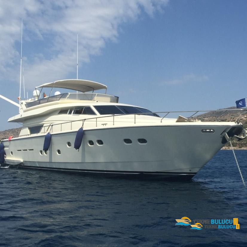 Ferretti 225 1996 iç mekan 2