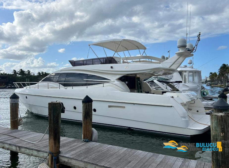 Ferretti 62 1997 iç mekan 1