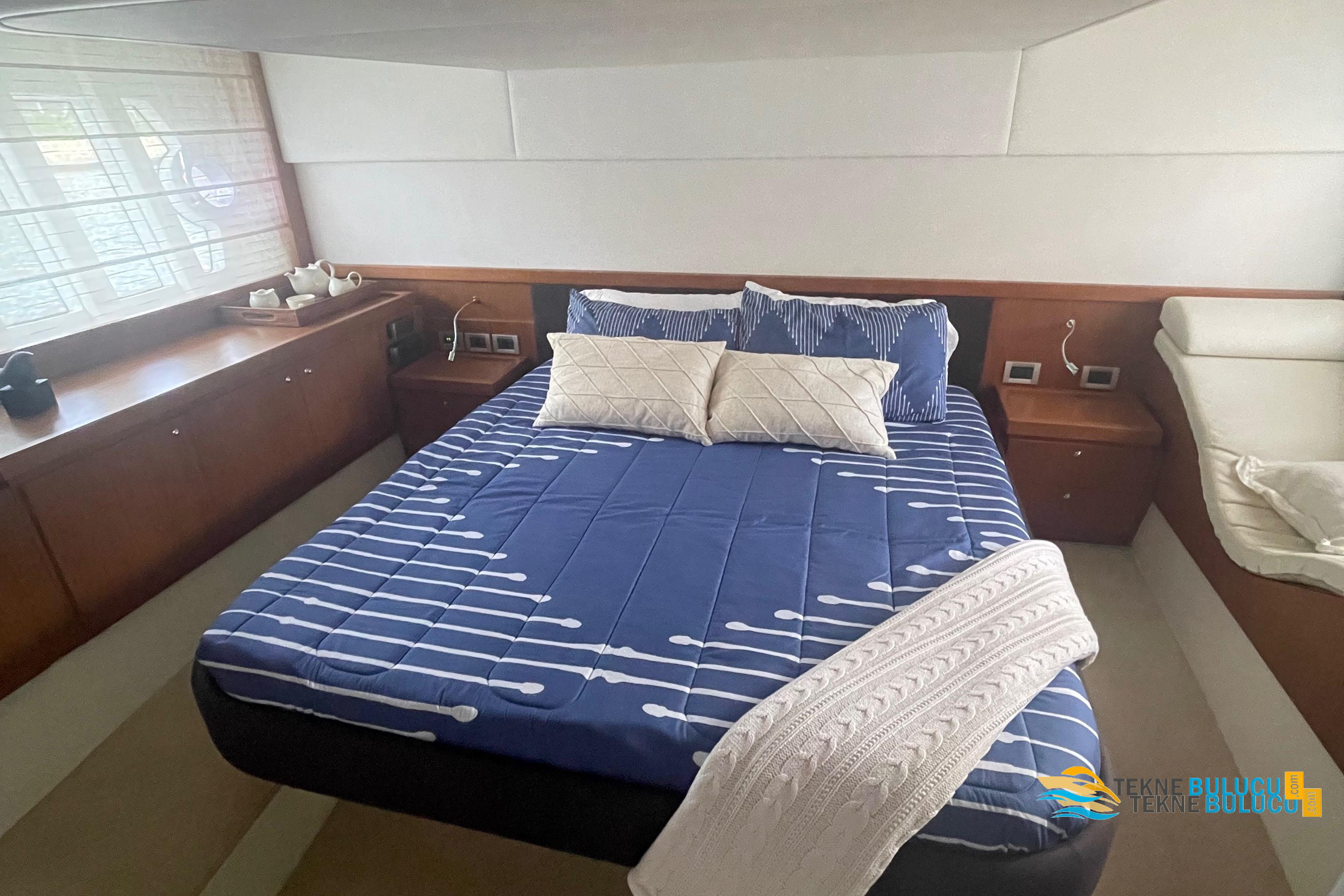 Ferretti 53 2003 iç mekan 2