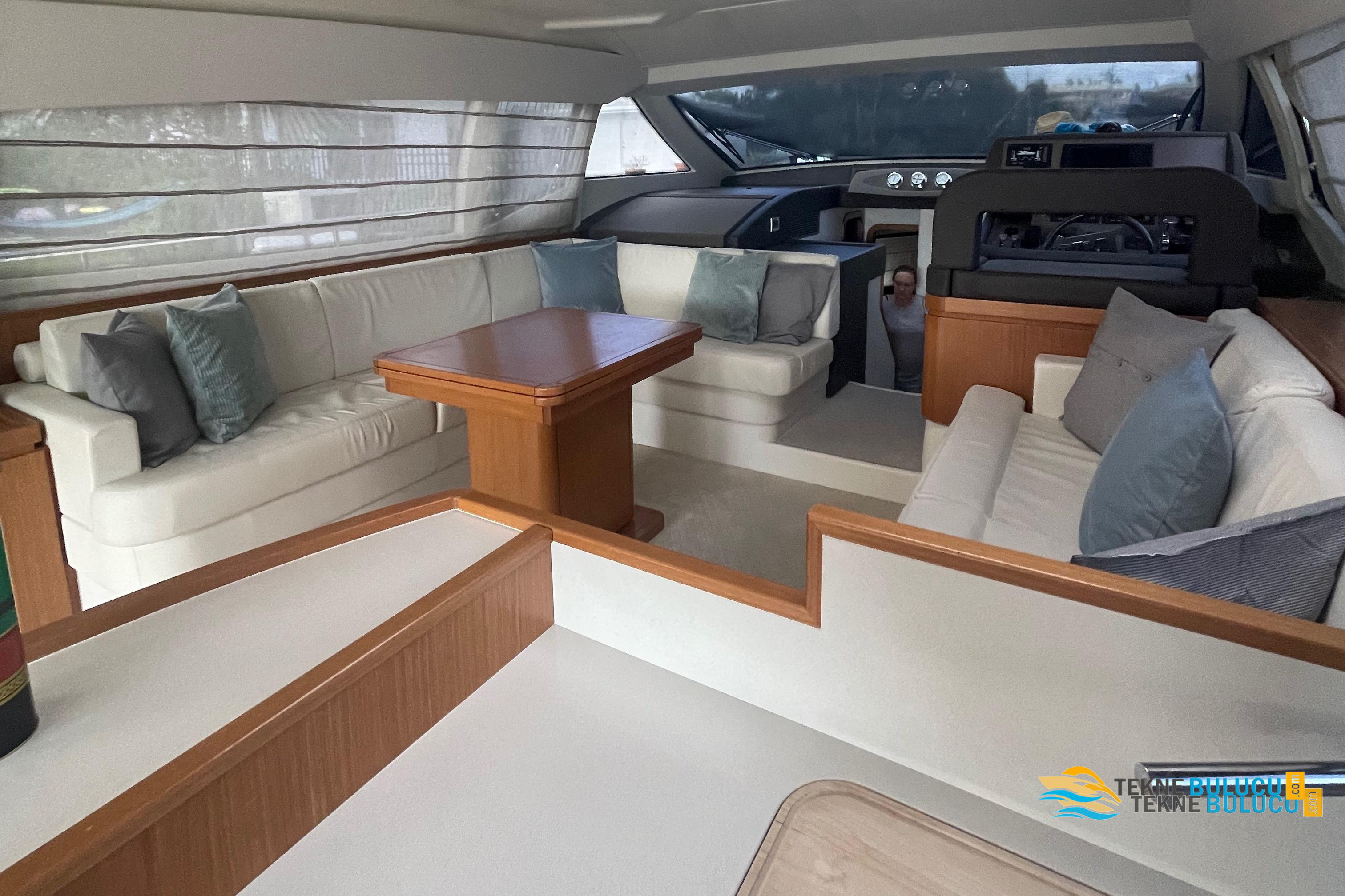 Ferretti 53 2003 iç mekan 3