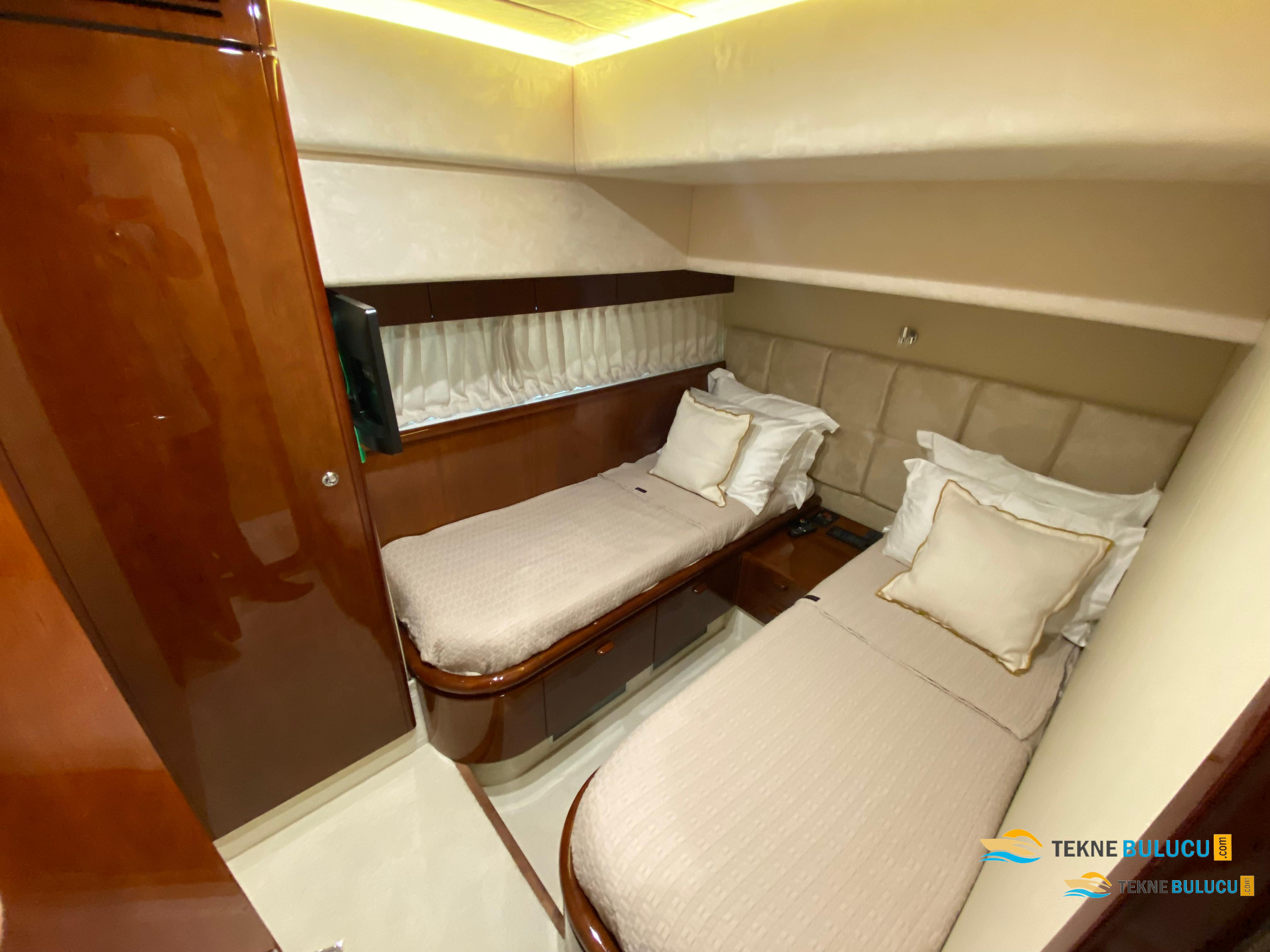 Ferretti 72 1998 iç mekan 3