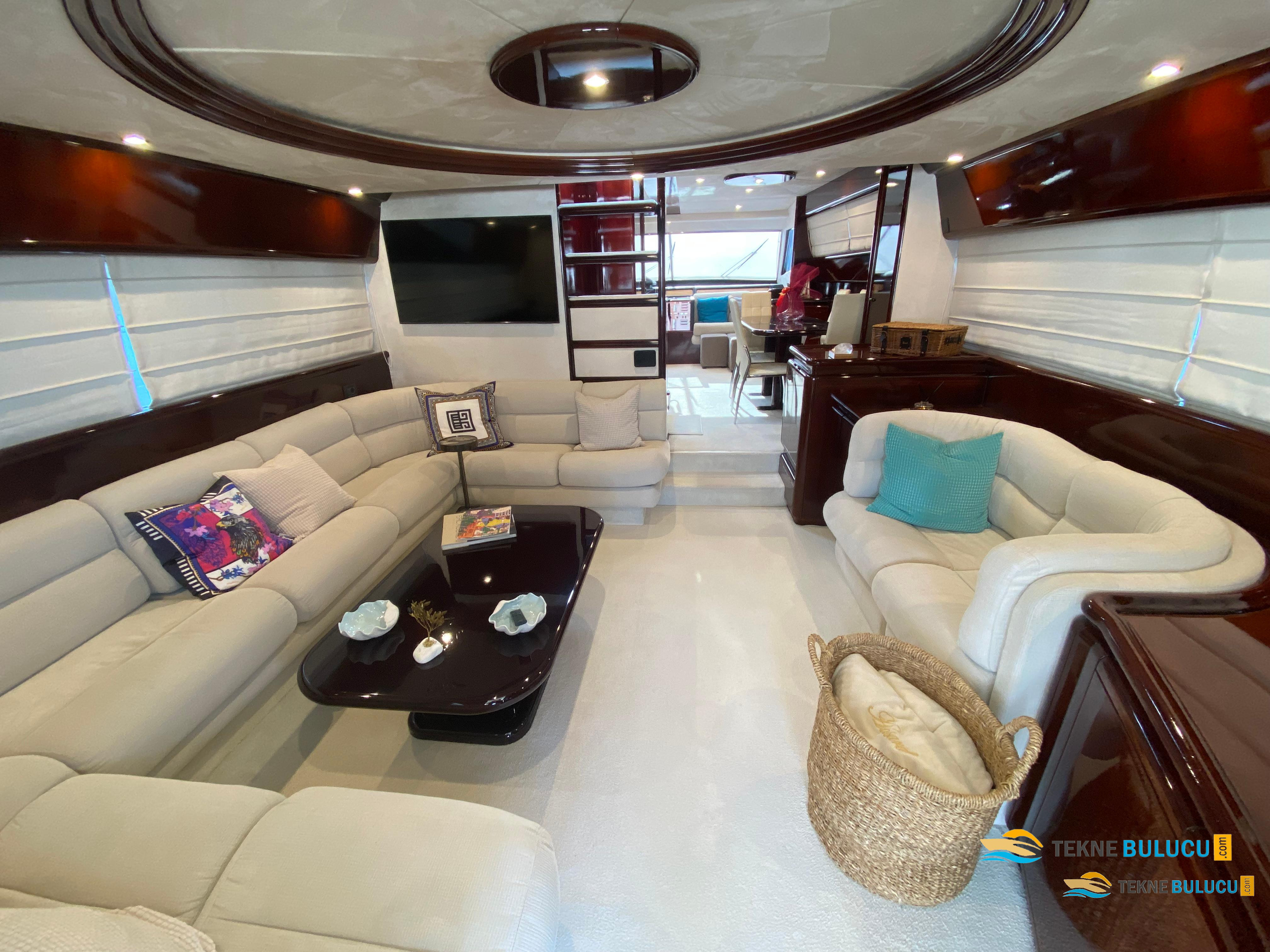 Ferretti 72 1999 iç mekan 2