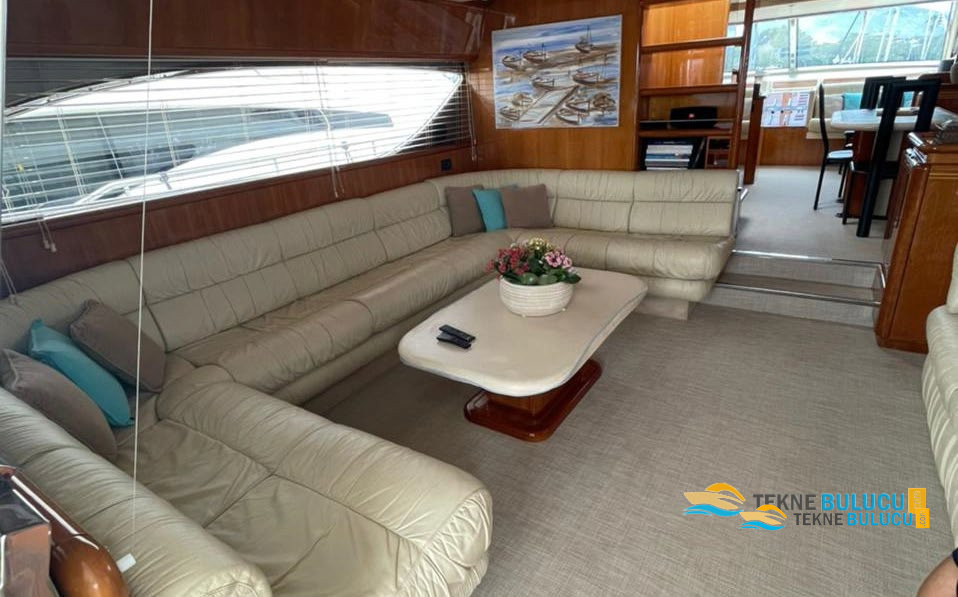 Ferretti 72 2000 iç mekan 2