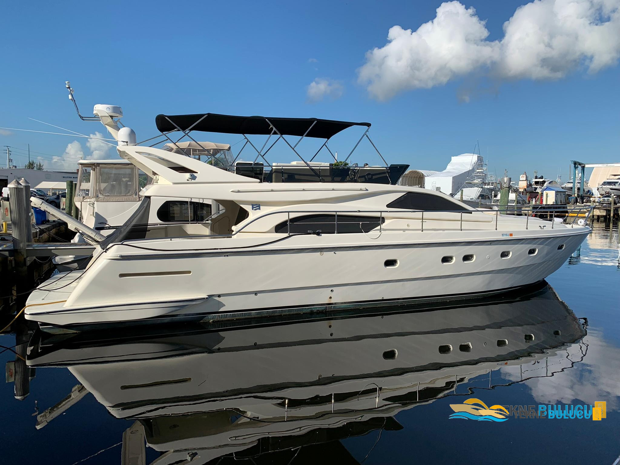 Ferretti 57 1999 iç mekan 1