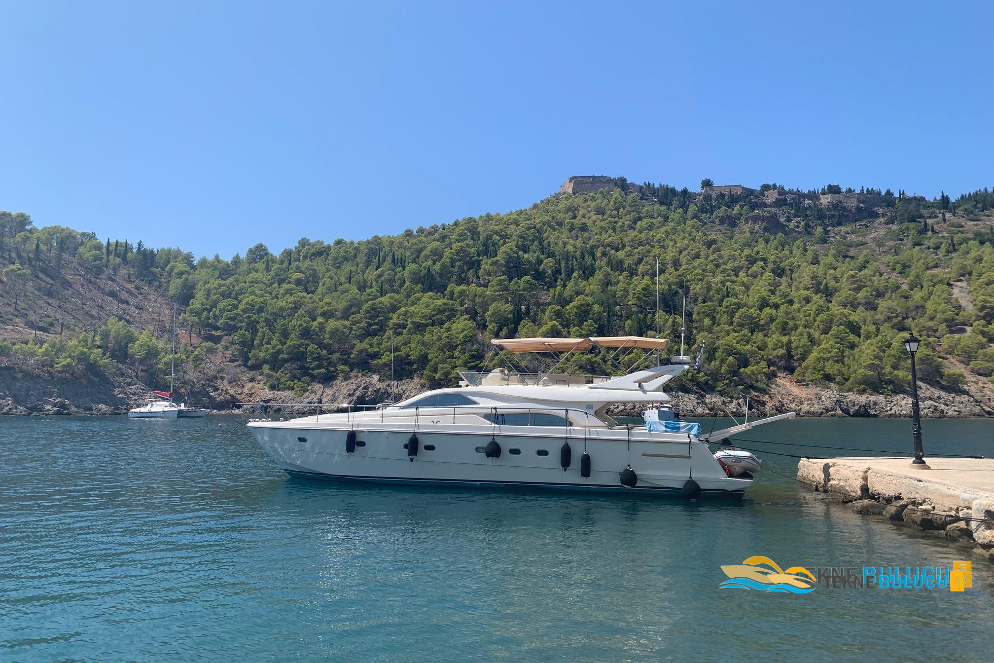 Ferretti 57 1999 iç mekan 2