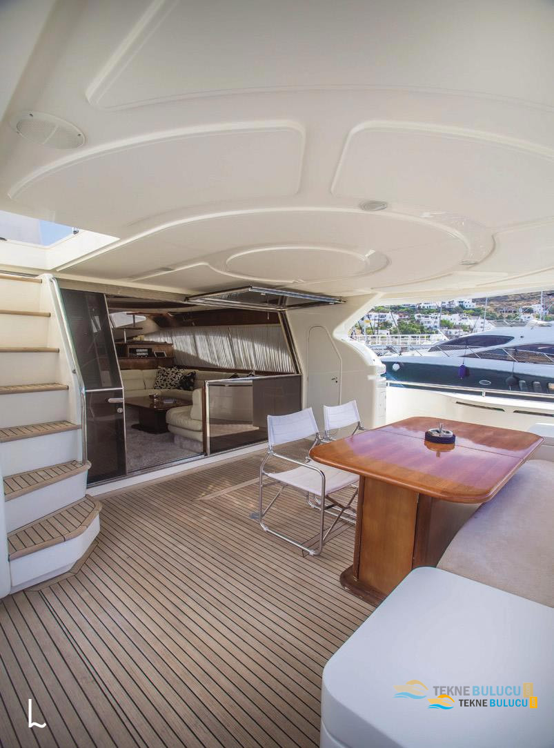 Ferretti 68 1999 iç mekan 3