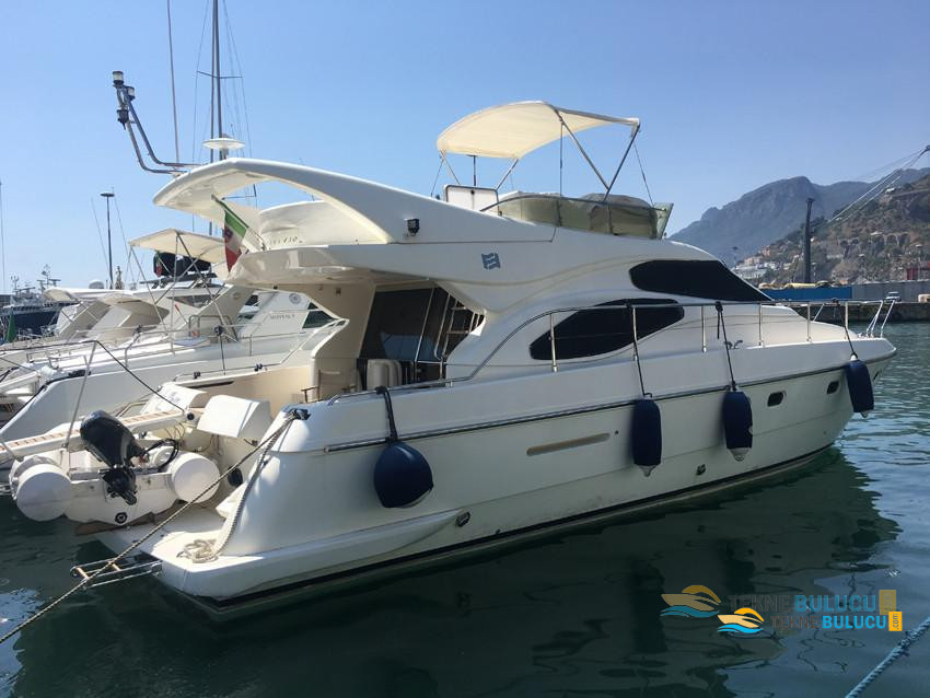 Ferretti 430 2000 iç mekan 2