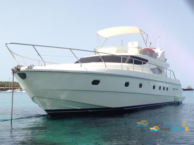 Ferretti 620 2000 iç mekan 1