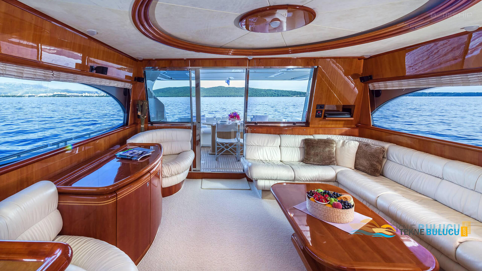 Ferretti 730 2003 iç mekan 2