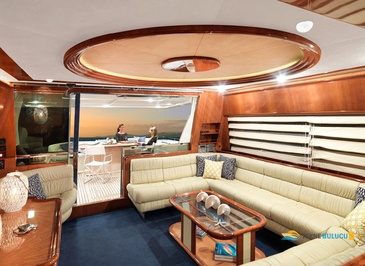 Ferretti 810 2005 iç mekan 2