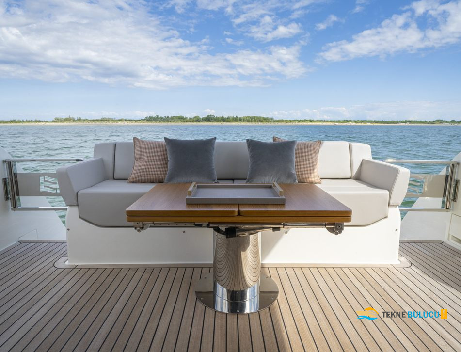 Ferretti 500 2005 iç mekan 1