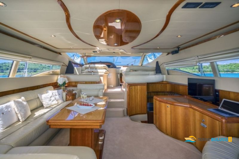Ferretti 590 2004 iç mekan 2