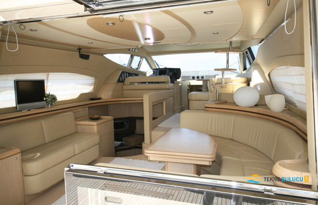 Ferretti 550 2006 iç mekan 2