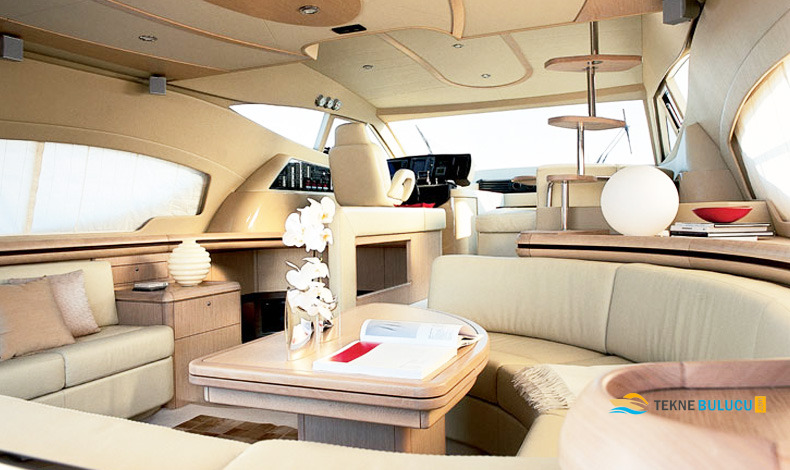 Ferretti 550 2007 iç mekan 1