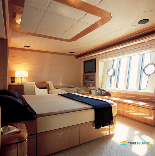Ferretti 830 2008 iç mekan 2