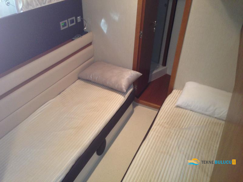 Ferretti 551 2009 iç mekan 1