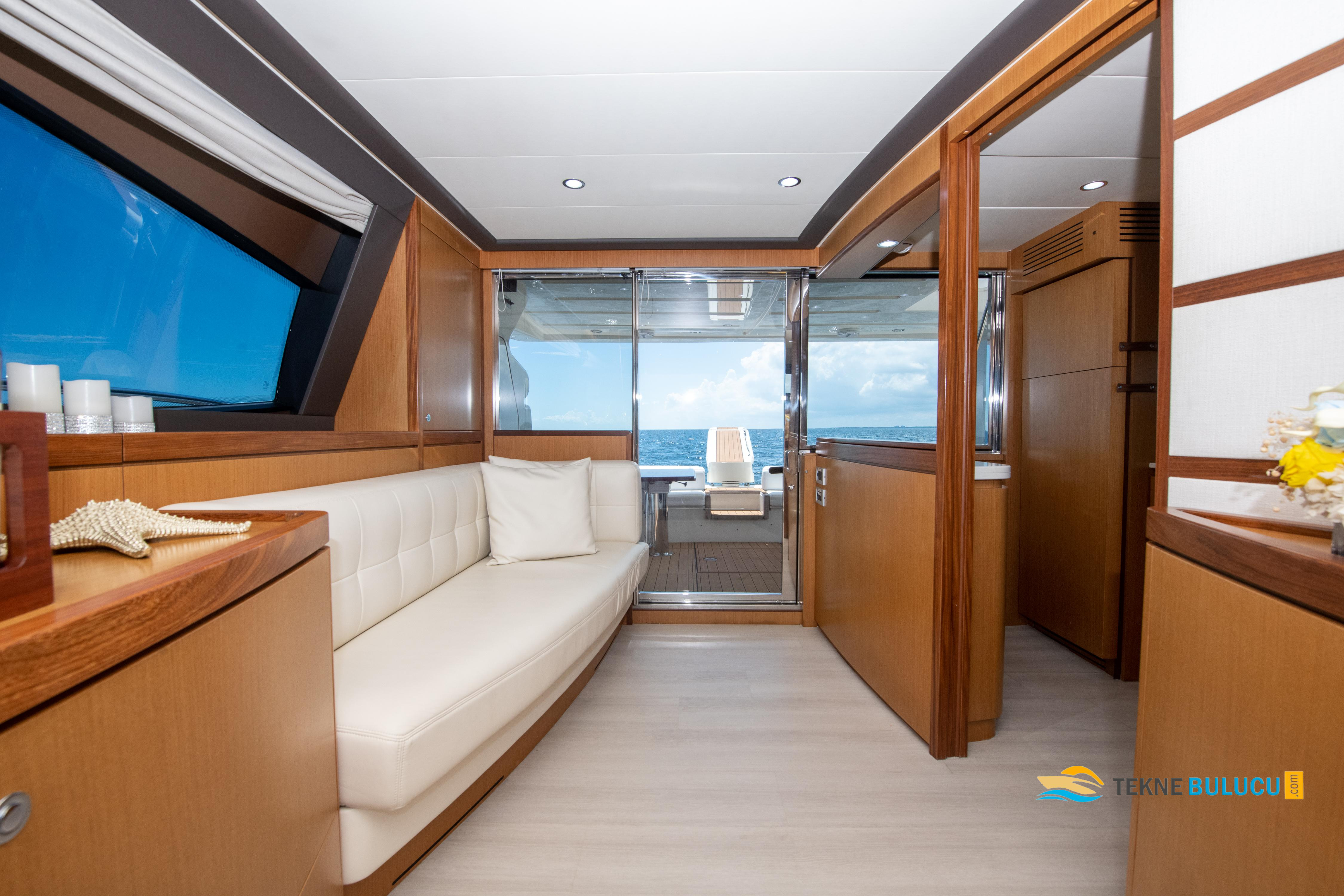 Ferretti 631 / 660 2011 iç mekan 3