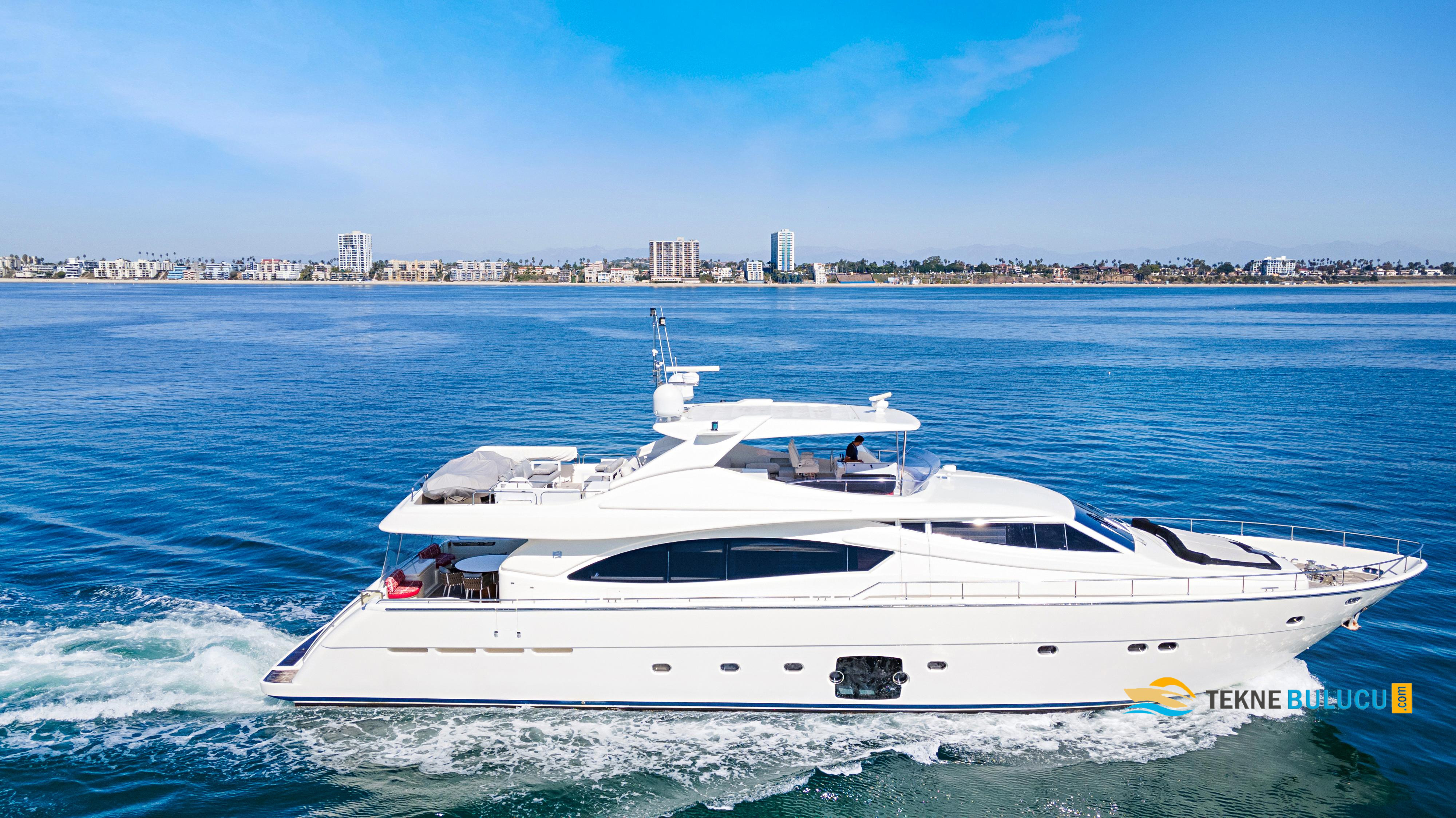 Ferretti 740 2009 iç mekan 3